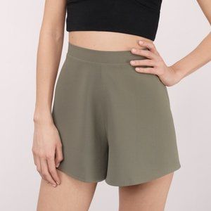 Tobi Shorts Olive Green